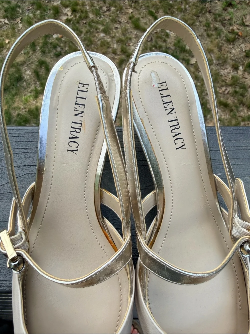 Ellen Tracy Pointed Slingback Heels in Ivory and Metallic Gold